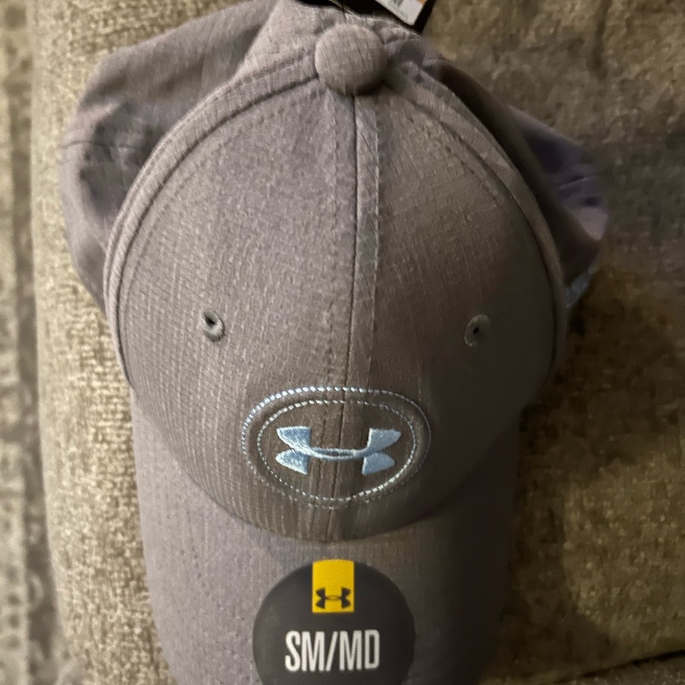 Youth Under Armor Golf heat gear small medium